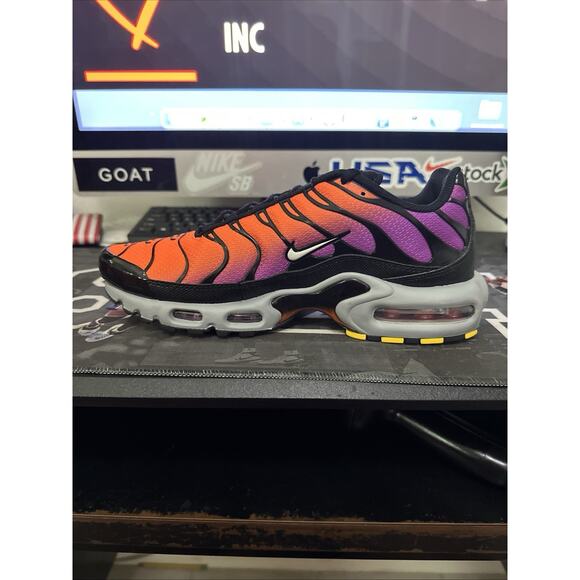 New Men\'s Size 8 Nike Air Max Plus Desert Sunset Black DM0032-014 main image 6